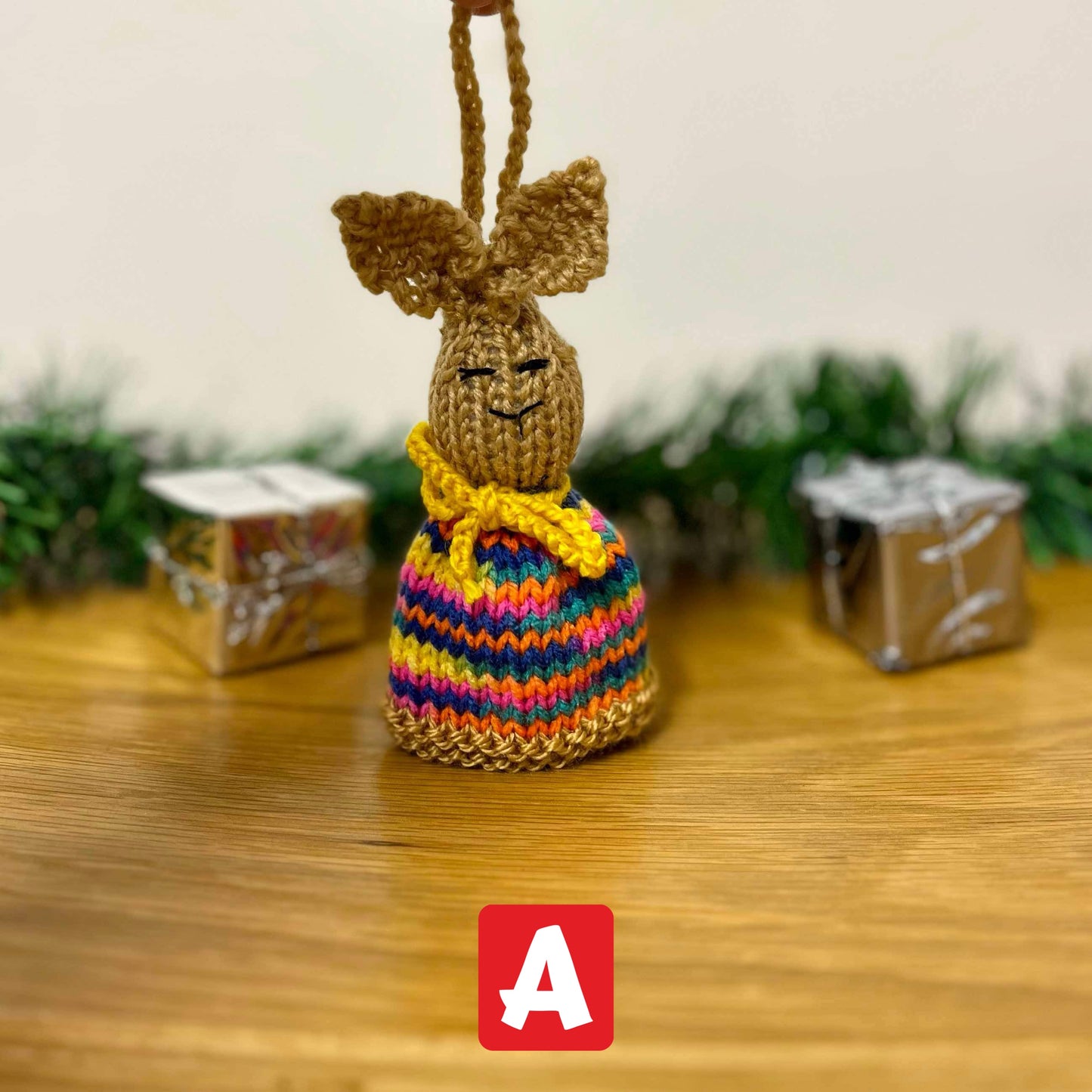 TJ Friends knitted bun decoration