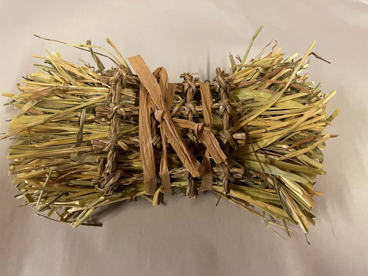 Hay Toss Barwon Grass Hay