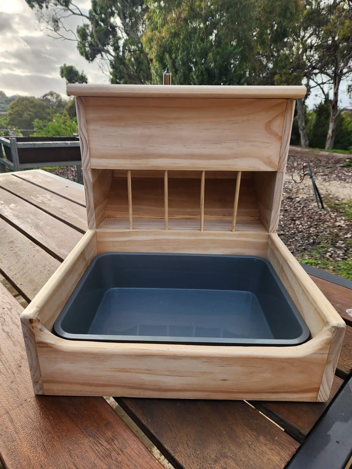 LUCKY NUMBER GAME - Custom hay feeder