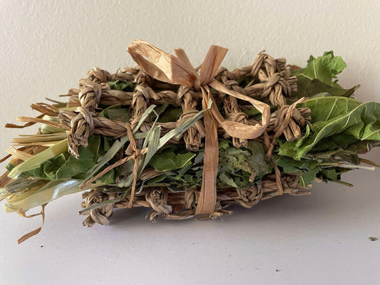 Apple mulberry and pear leaves with wheaten sandwich