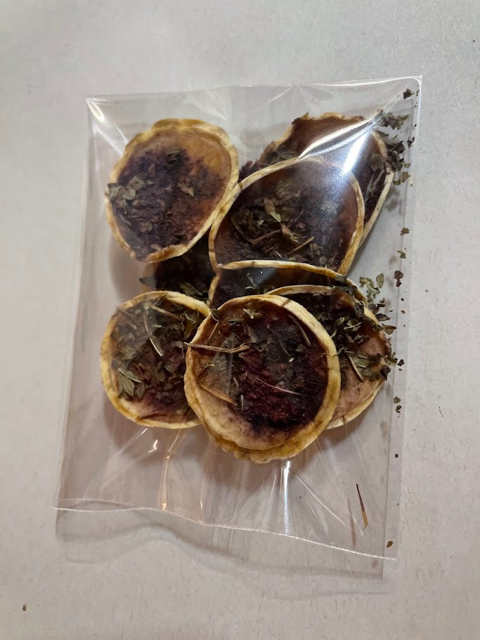 Banana Snaps with blueberry and lemon balm