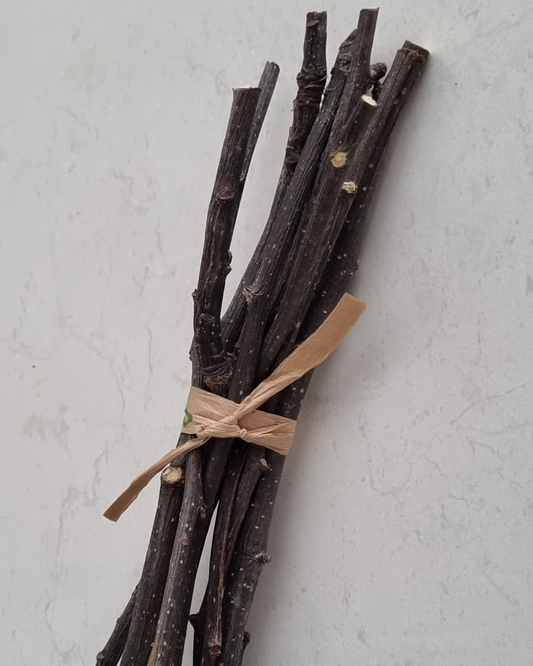Pear branch bundle  (approx 40 gm)