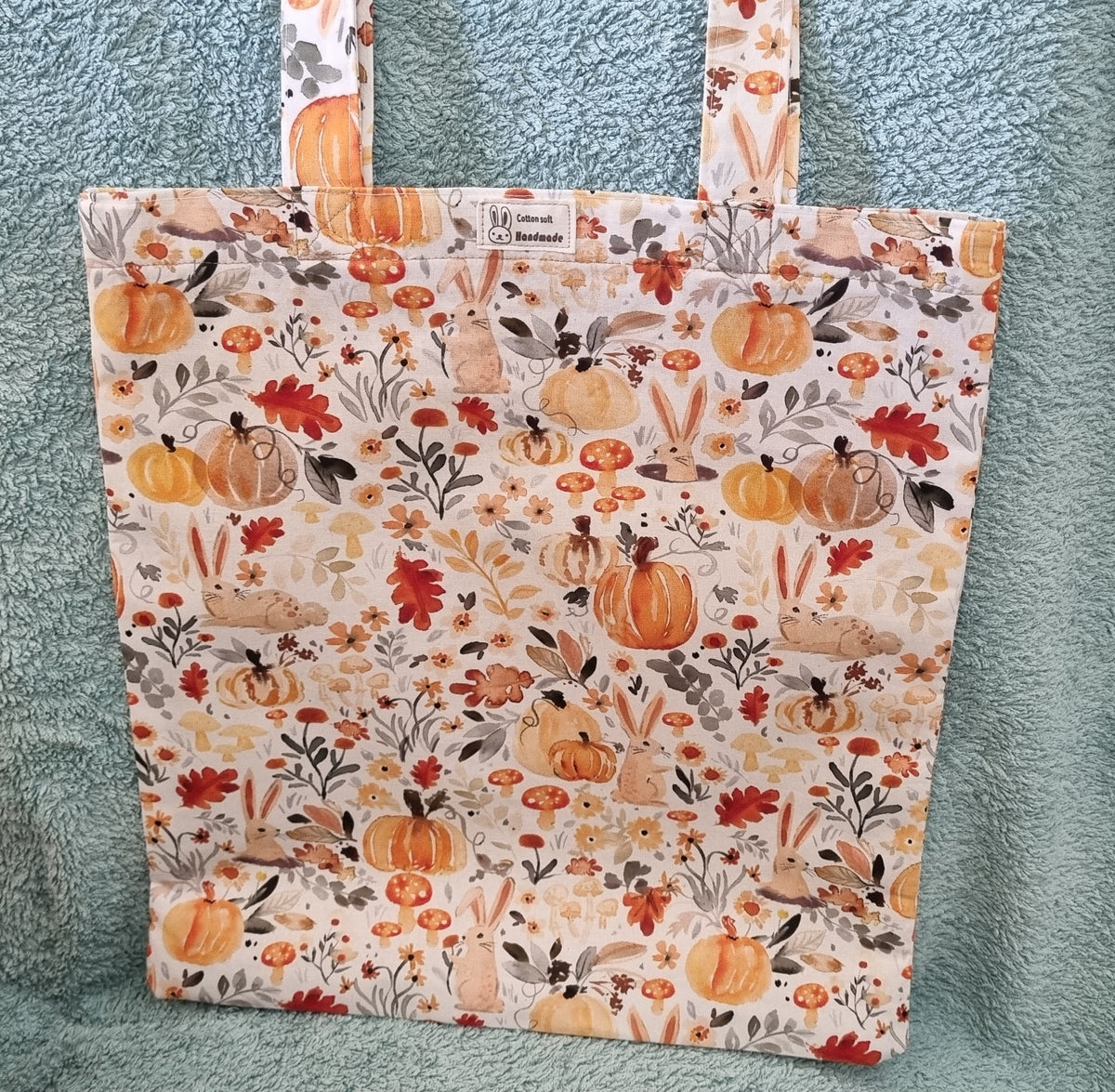 Tote bag and matching framed cosmetic purse set