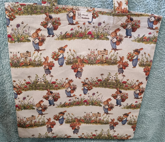 Tote Bag and matching framed cosmetic purse set.